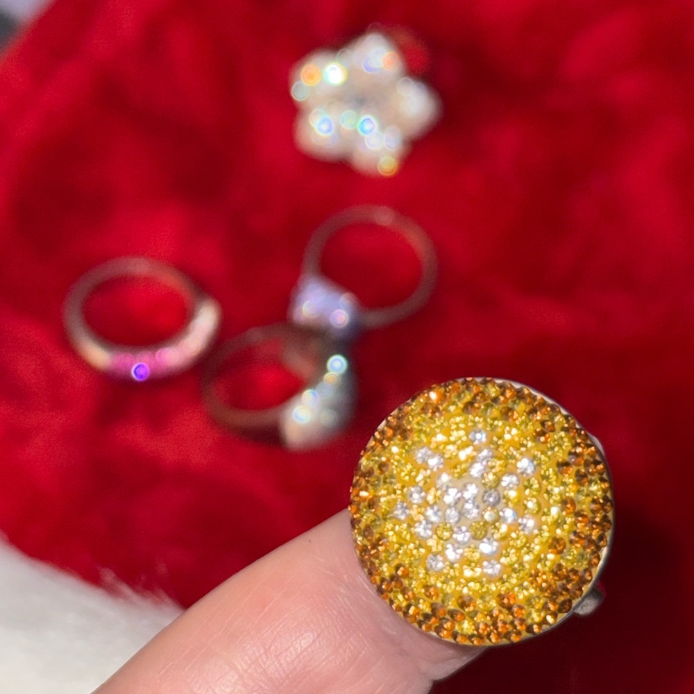 Elegant Silver and Gold Women's Ring Set
Total of 5 rings all size 10 one price - Picture 2 of 15
